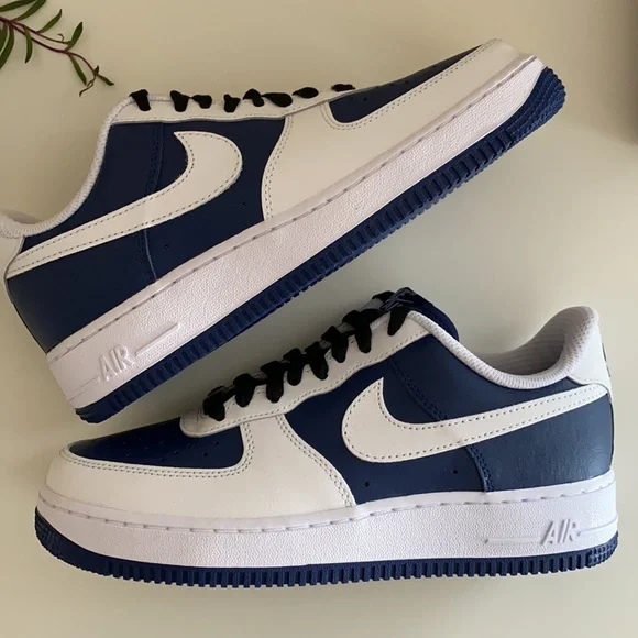 New custom Nike Air Force 1 sneakers - Picture 6 of 8